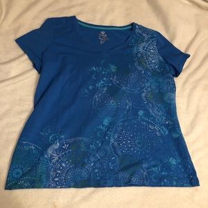 Made for Life blue patterned tee, size XL, EUC